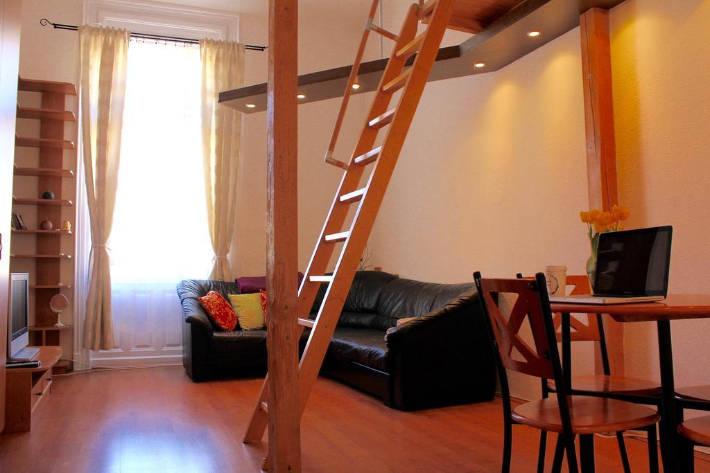 Lux Apartman Apartamento Budapest Exterior foto